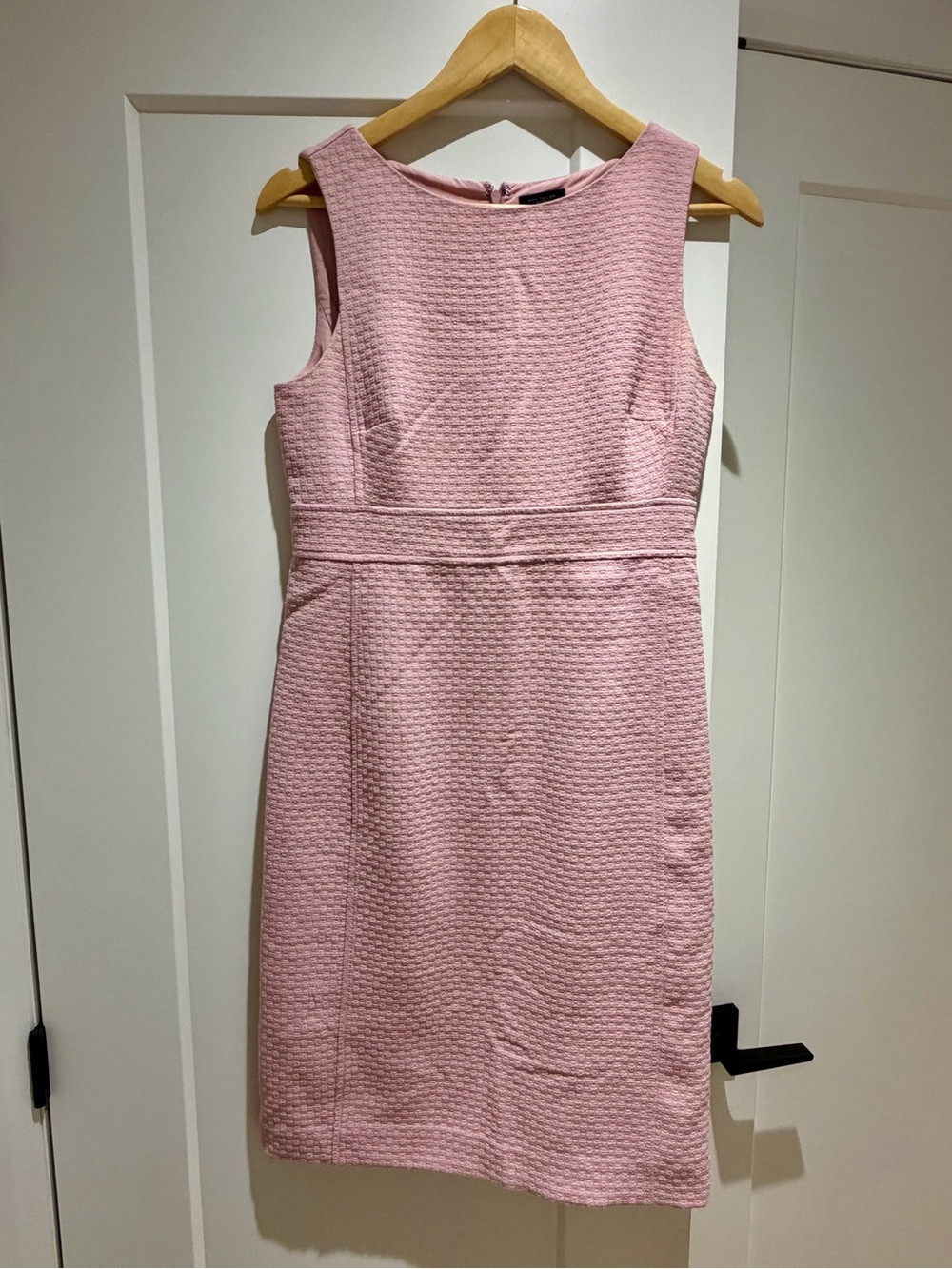 Ann Taylor Pink Textured Sleeveless Midi Sheath Dress